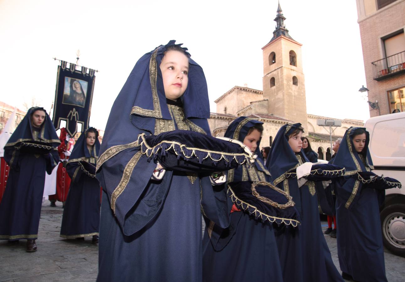 Procesión de Nuestra Señora de la Soledad al Pie de la Cruz y del Santísimo Cristo en su Última Palabra en Segovia