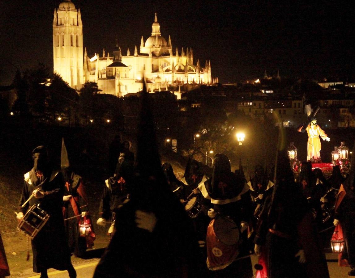 Procesión del Santo Cristo de la Cruz en Segovia