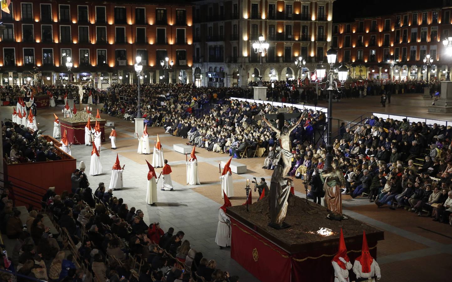 Procesión General de la Sagrada Pasión del Redentor en Valladolid (2/2)