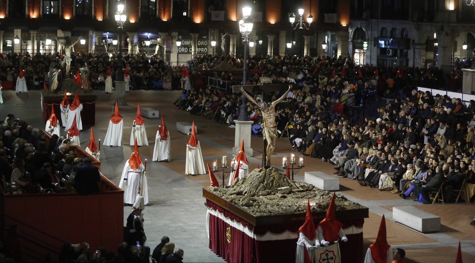 Procesión General de la Sagrada Pasión del Redentor en Valladolid (2/2)