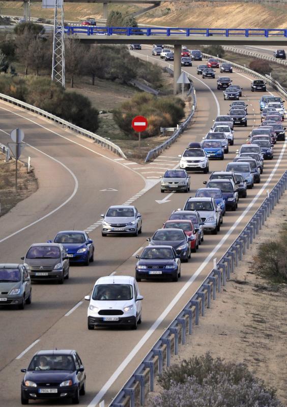 Retenciones en la A-6 entre Ataquines y Villanueva de los Caballeros