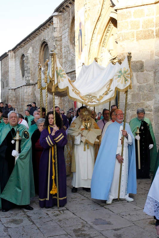 Procesión del Rompimiento del Velo en Palencia