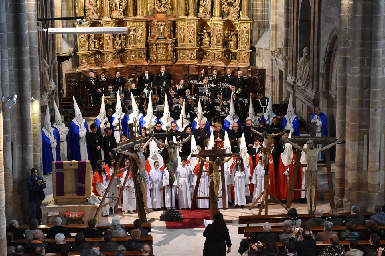 Aguilar de Campoo representa la muerte de Jesús a través de La Arbolada