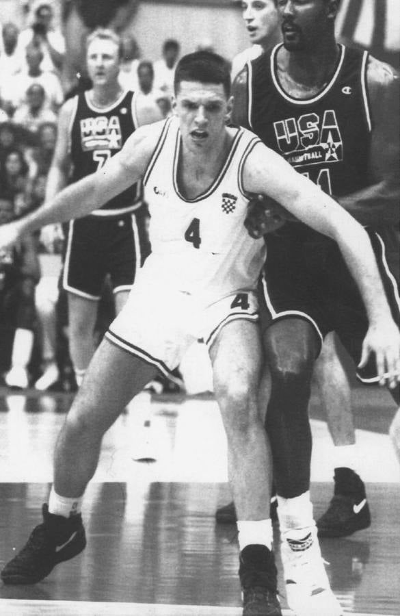 Drazen Petrovic. Jugador croata de baloncesto. Murió con 28 años.