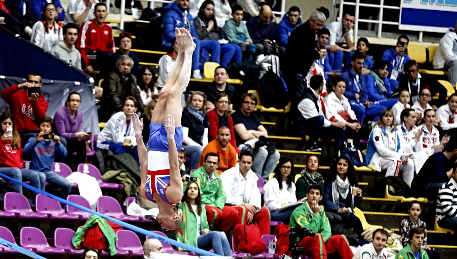 El Campeonato Europeo de Trampolín reúne en el Pisuerga a más de 700 gimnastas