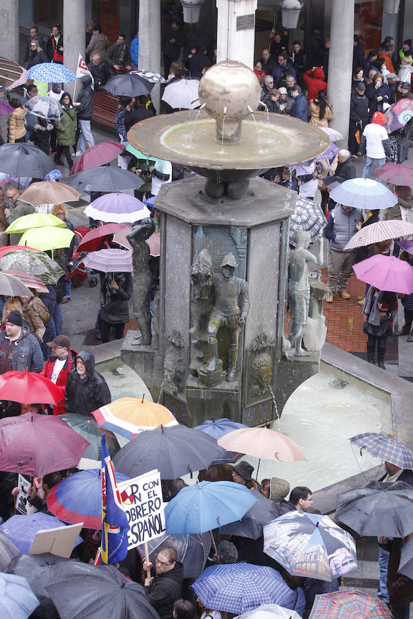 Manifestación en Valladolid contra el cierre de Lauki y Dulciora
