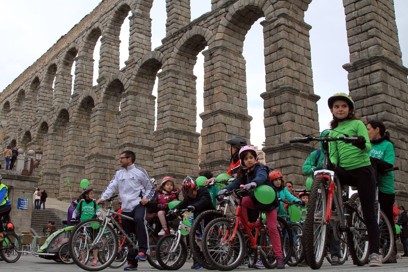 Marcha en bicicleta por la Escuela Pública Laica y Gratuita de Segovia