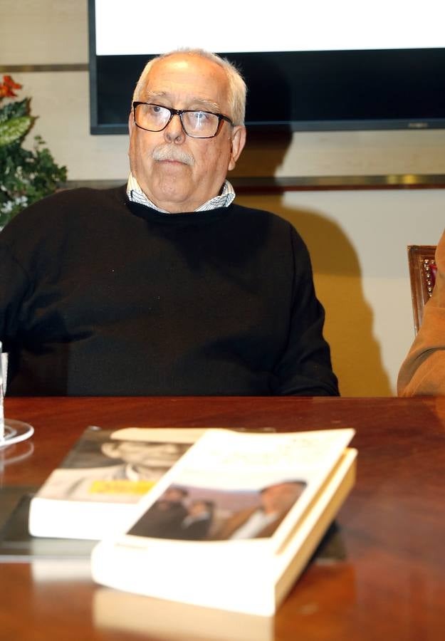Antonio Giménez Rico, en el Aula de Cultura de El Norte de Castilla