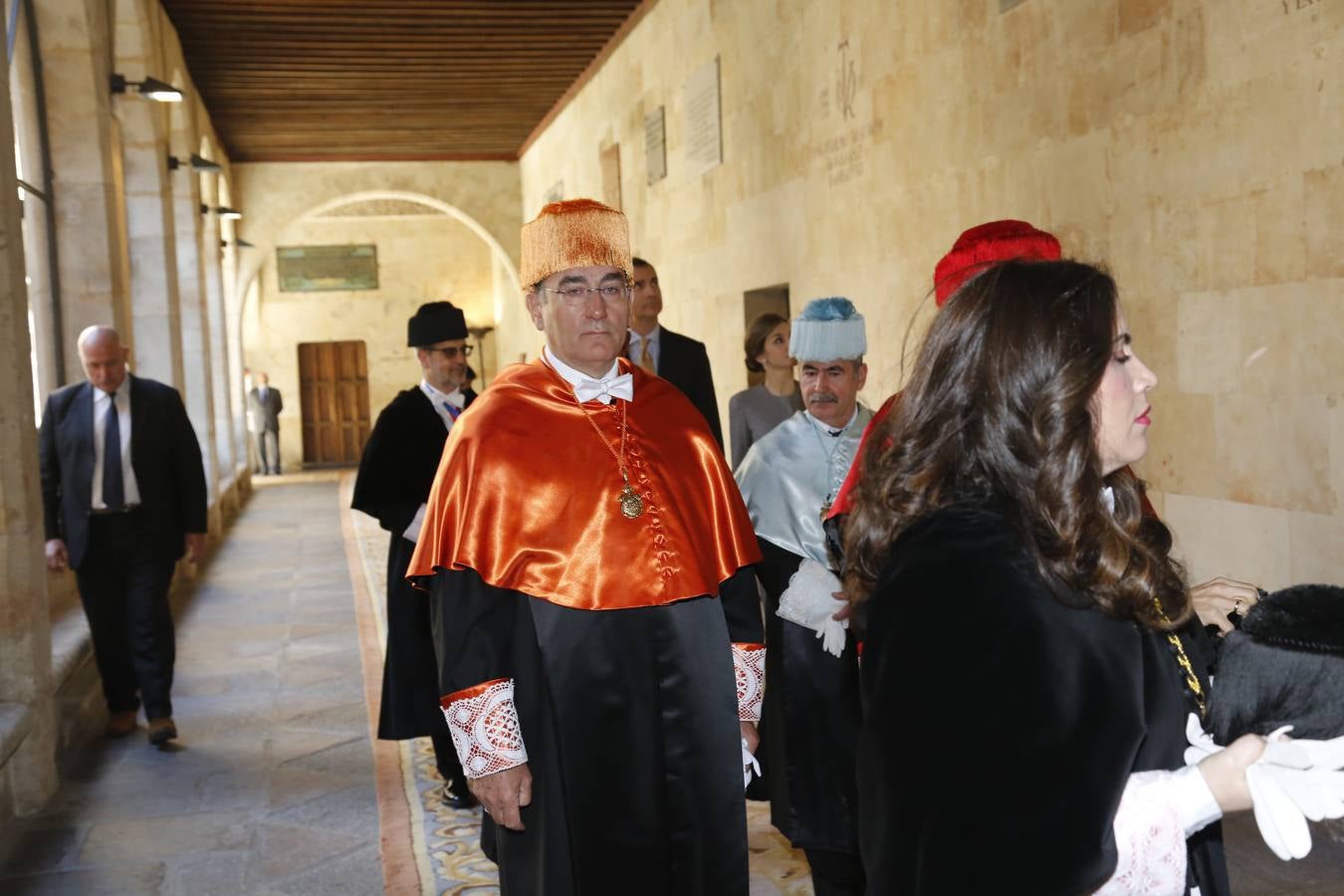 Los Reyes presiden en Salamanca la investidura honoris causa de Víctor García de la Concha y José Narro (1/2)