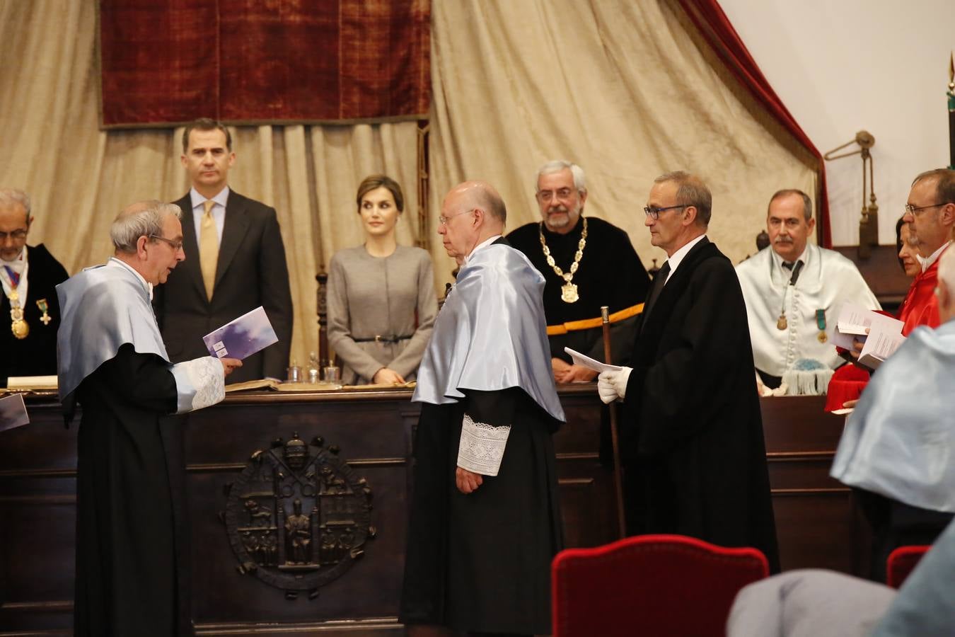 Los Reyes presiden en Salamanca la investidura honoris causa de Víctor García de la Concha y José Narro (1/2)