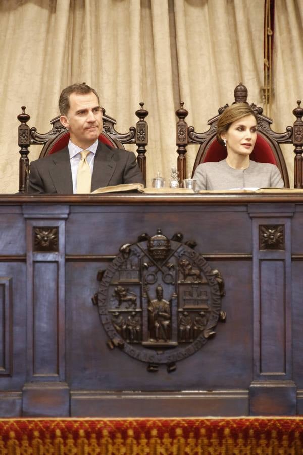 Los Reyes presiden en Salamanca la investidura honoris causa de Víctor García de la Concha y José Narro (1/2)