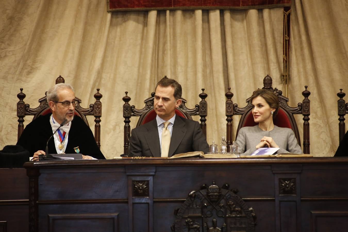 Los Reyes presiden en Salamanca la investidura honoris causa de Víctor García de la Concha y José Narro (2/2)