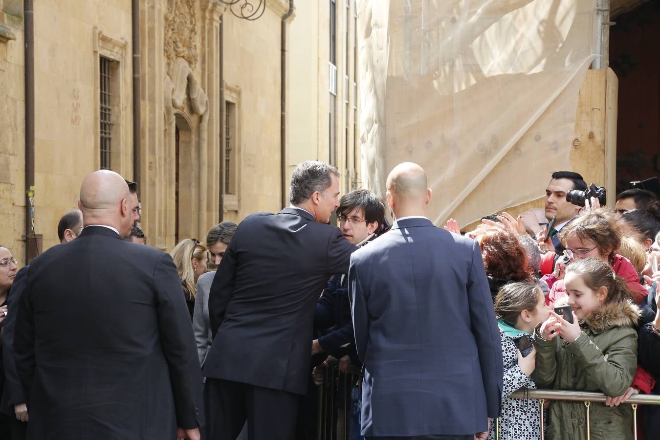 Los Reyes presiden en Salamanca la investidura honoris causa de Víctor García de la Concha y José Narro (2/2)