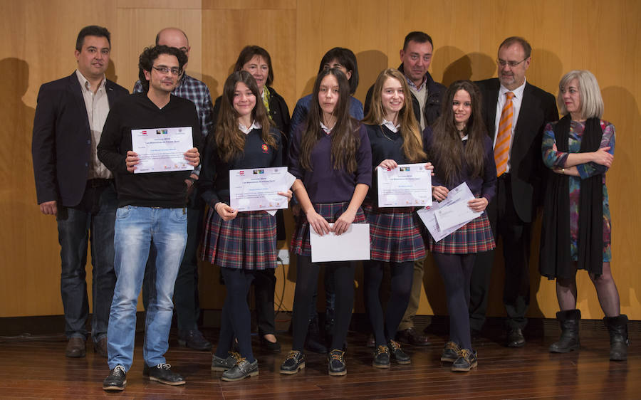 El consejero de Educación, Fernando Rey, entrega los premios IMUVA &#039;Las matematicas de la madre tierra&#039;