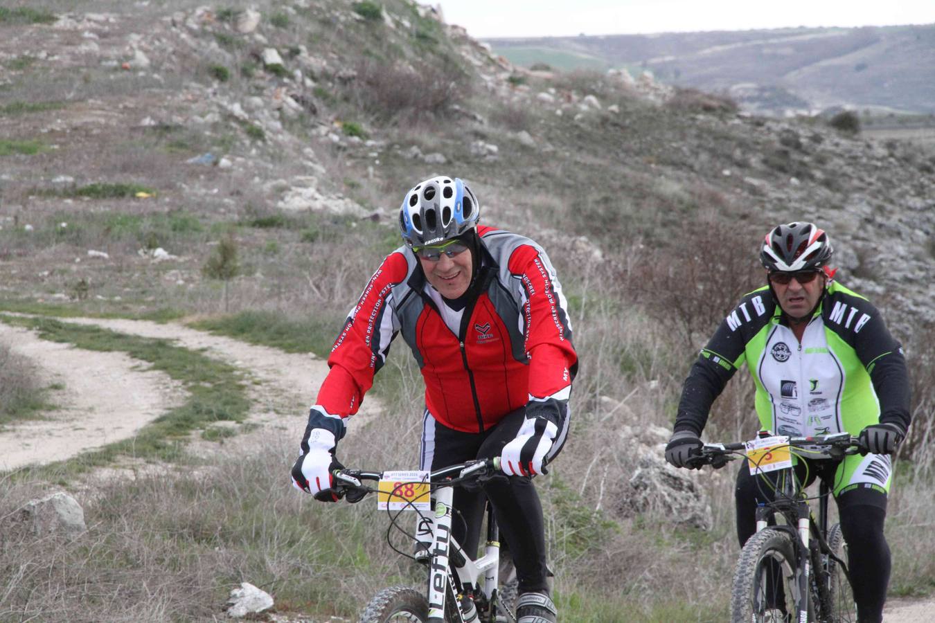 Primera etapa de la BTT Series de Valladolid celebrada en Campaspero (1/2)