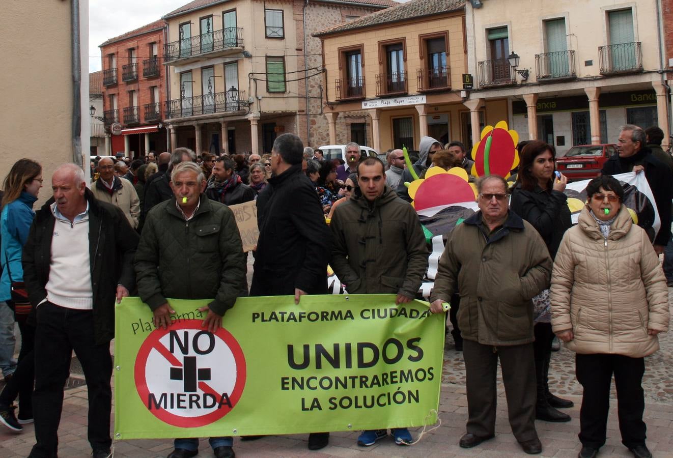 La localidad segoviana de Fuentepelayo se manifiesta en repulsa por los actos vandálicos