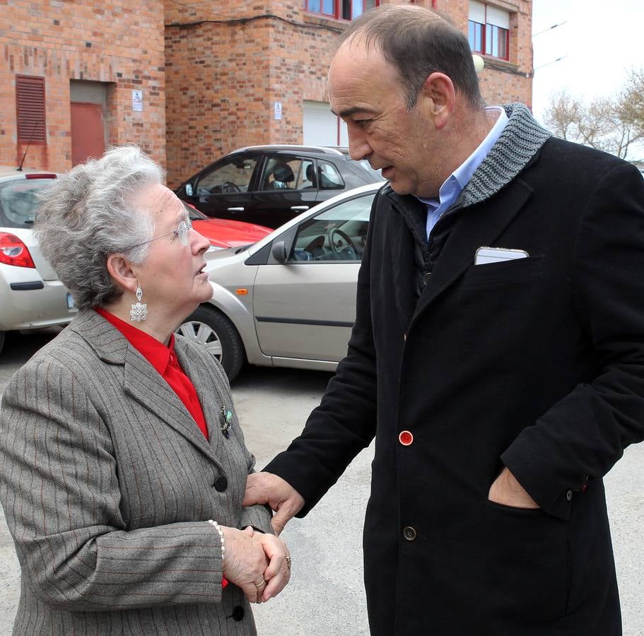 La presidenta de las Cortes, Silvia Clemente, inaugura las nuevas instalaciones de la asociación Amanecer de Segovia