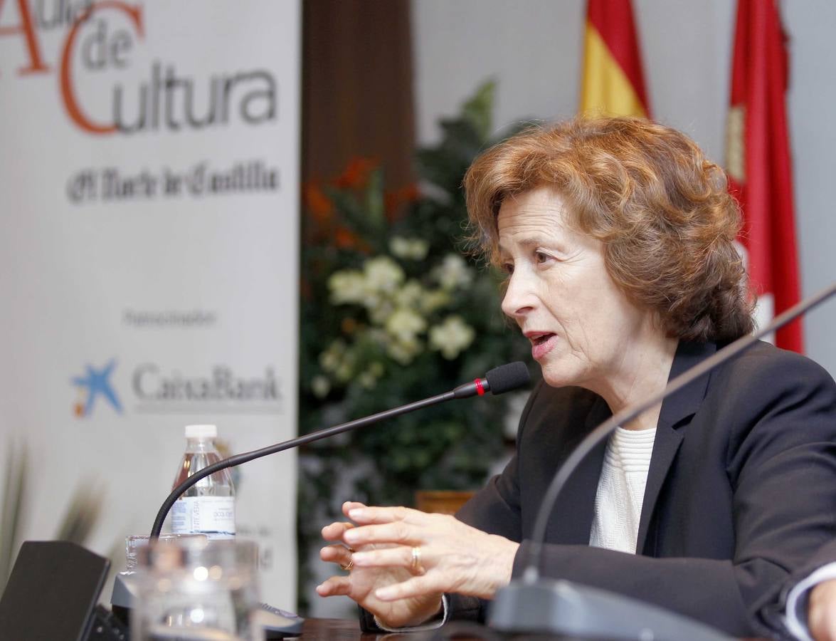 Julia Navarro, en el Aula de Cultura de El Norte de Castilla