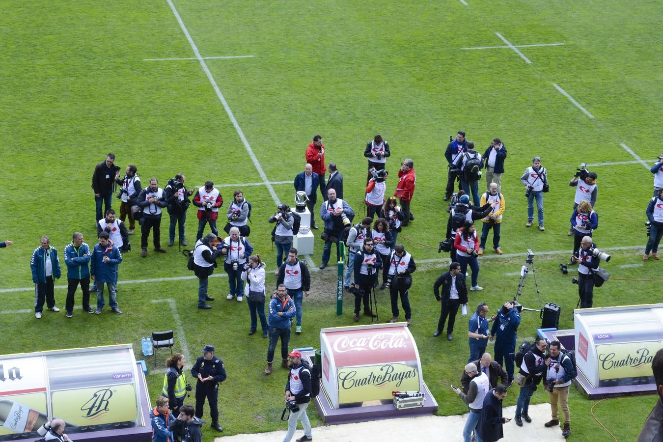 Fotos de las horas previas a la final de la Copa del Rey de rugby en Valladolid (2/3)