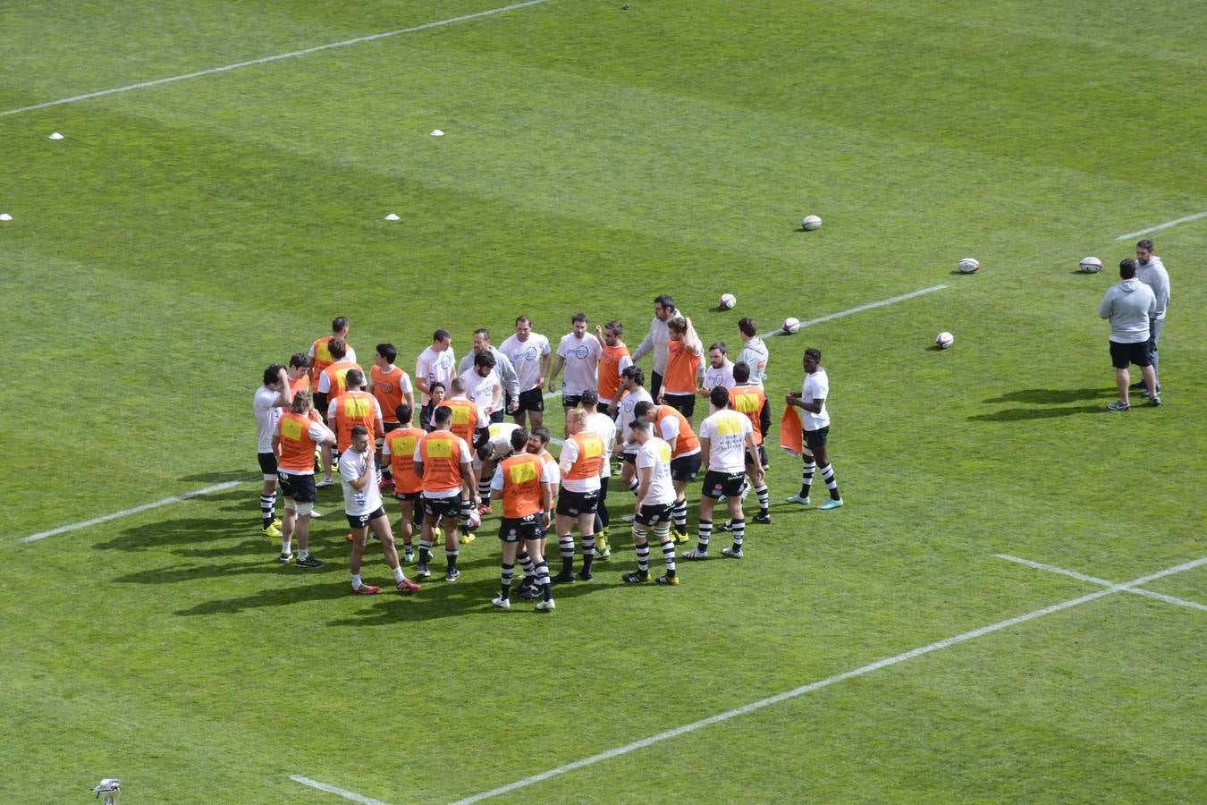 Fotos de las horas previas a la final de la Copa del Rey de rugby en Valladolid (2/3)