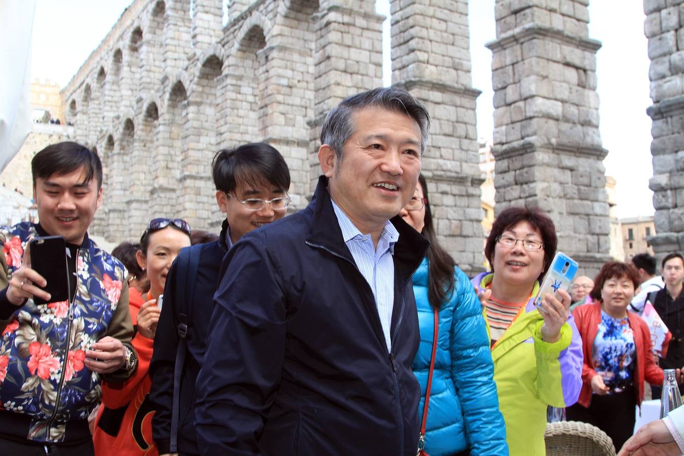 Un empresario chino visita Segovia junto a 700 directivos de sus empresas