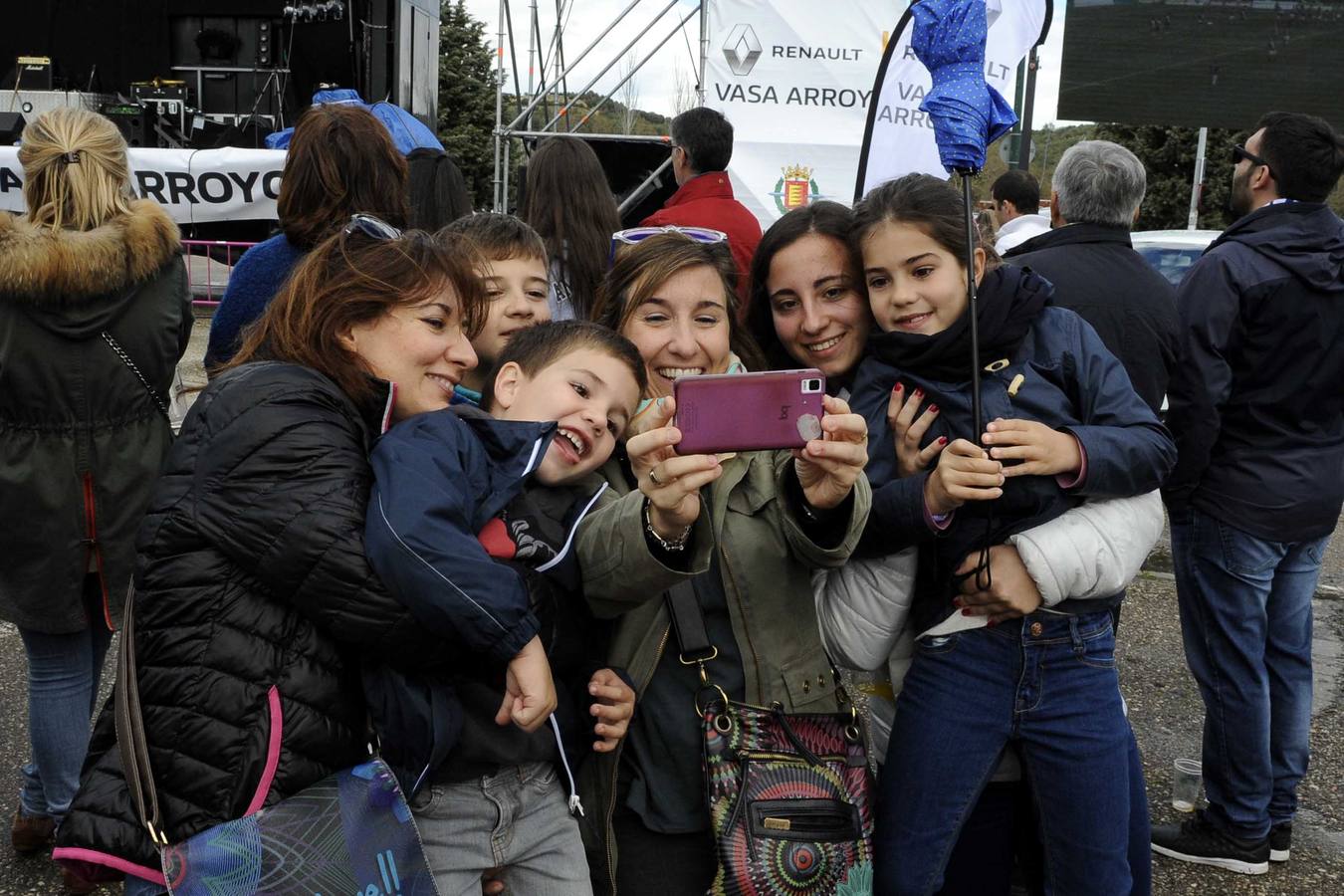 Primeras celebraciones de la Copa del Rey de rugby en la &#039;Fan Zone&#039;