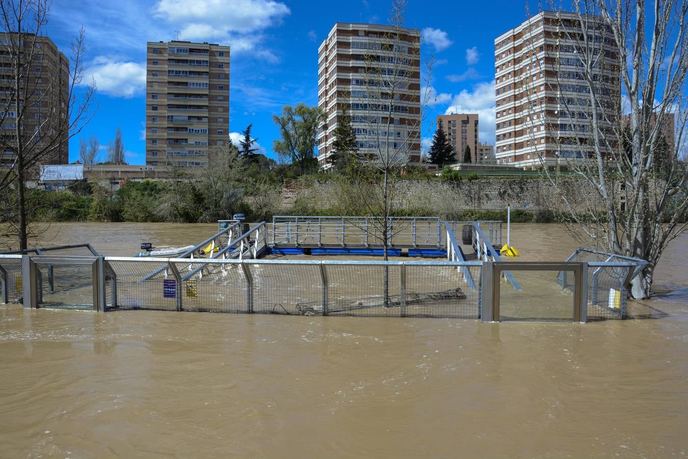 Crecida del Pisuerga a su paso por Valladolid (2/2)