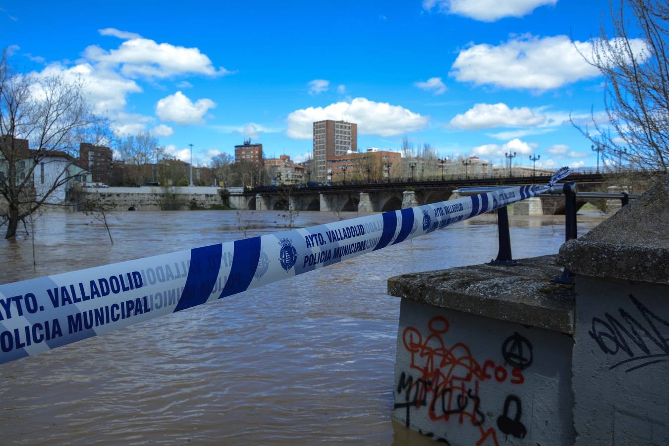 Crecida del Pisuerga a su paso por Valladolid (2/2)