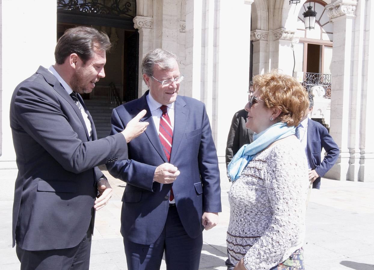 El alcalde de León, Antonio Silván, visita Valladolid