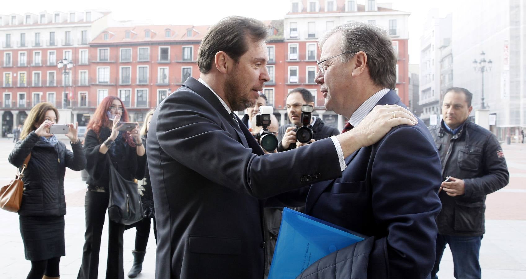 El alcalde de León, Antonio Silván, visita Valladolid