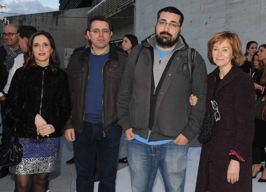 Cristina Piñero y Aitor Vergara, de la Escuela de Ciencia, junto a Diego Díez Corral y Beatriz Guilarte, de Coworking Café.