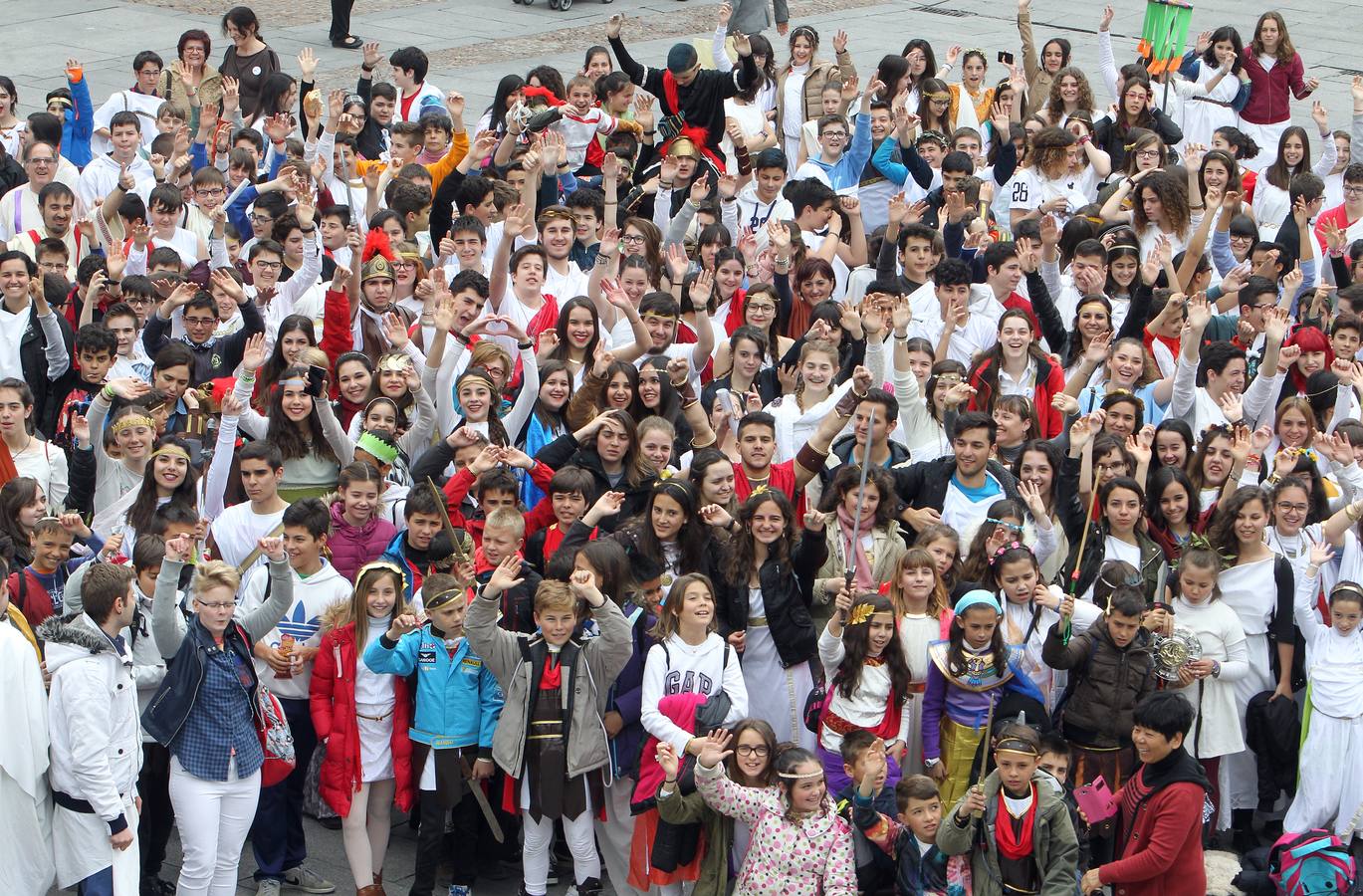 Los estudiantes segovianos celebran el Día de la Fundación de Roma