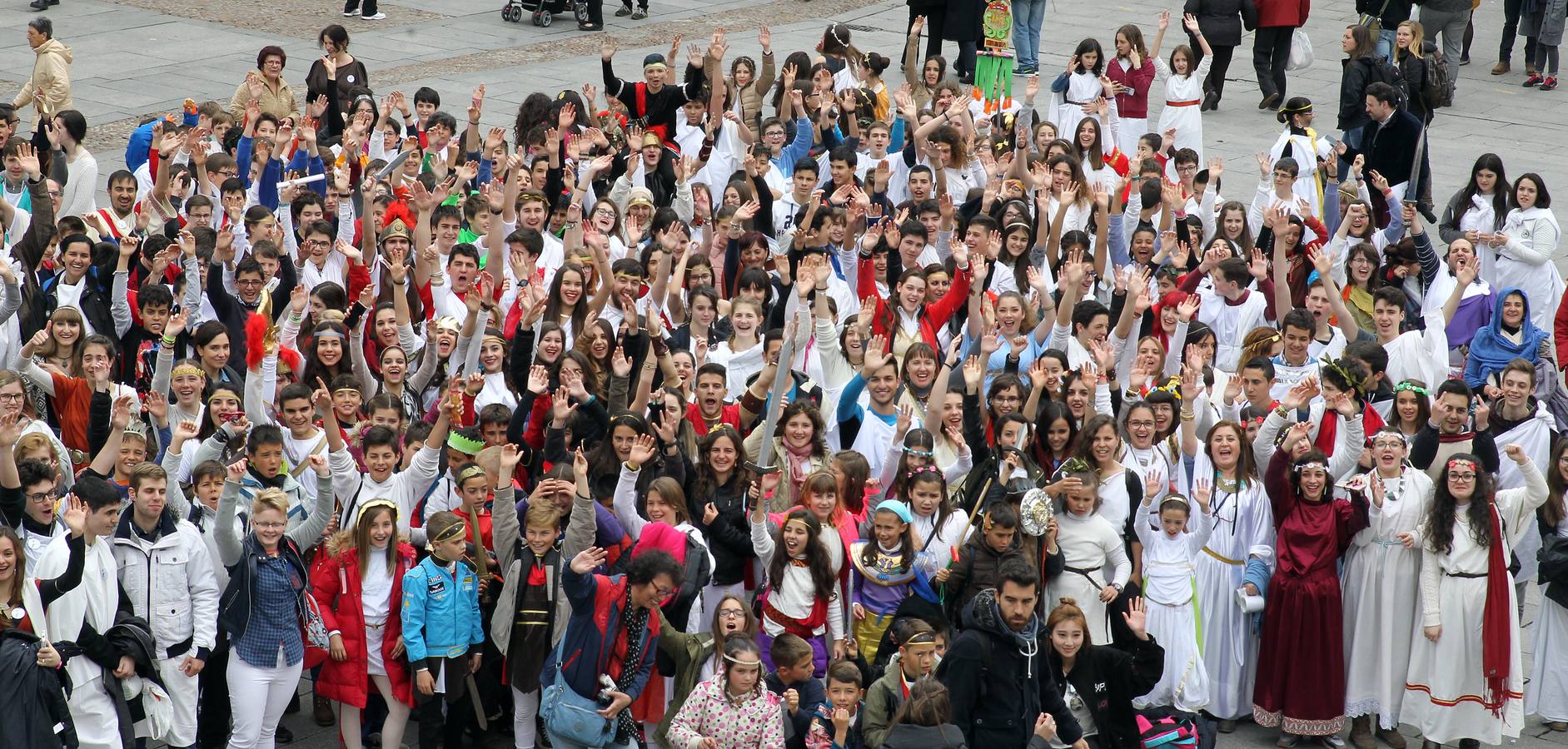 Los estudiantes segovianos celebran el Día de la Fundación de Roma