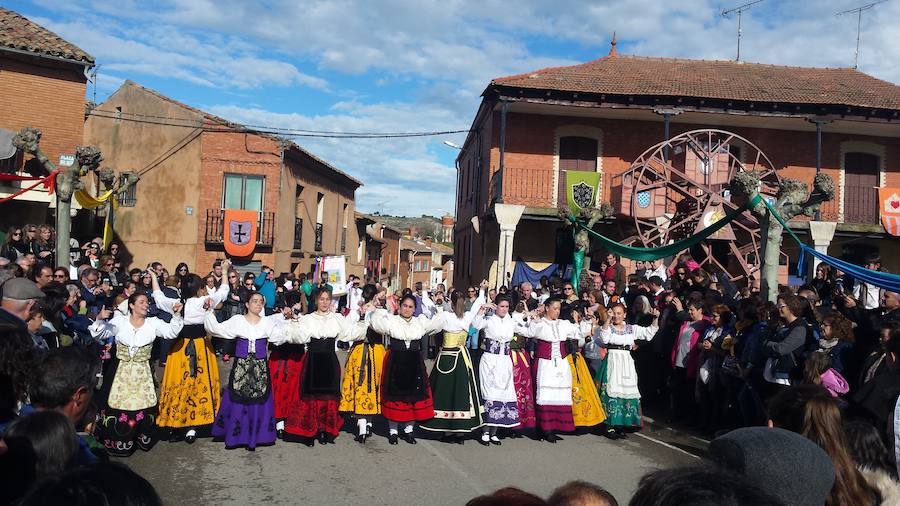 Mercado comunero en Torrelobatón