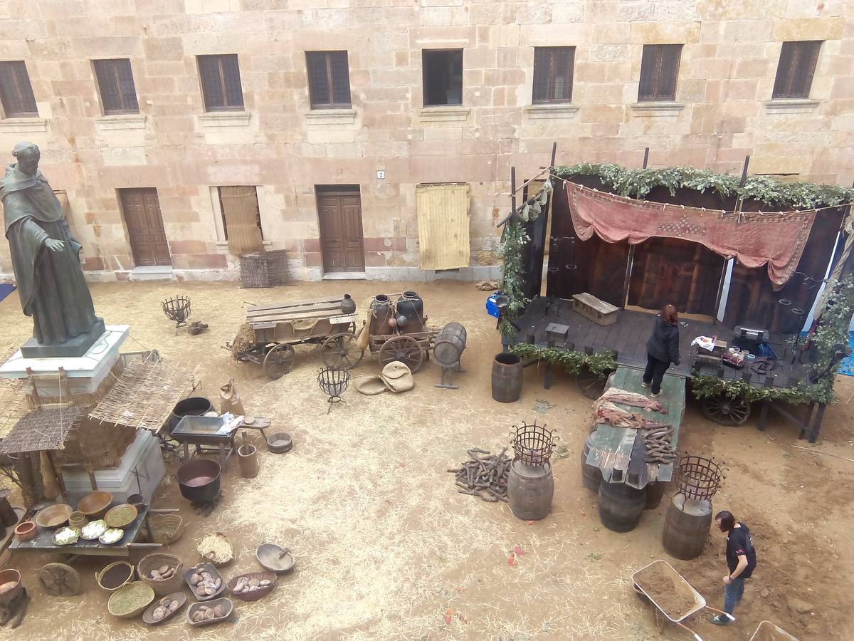 El rodaje de la serie 'Romeo y Julieta' llega a la Universidad de Salamanca