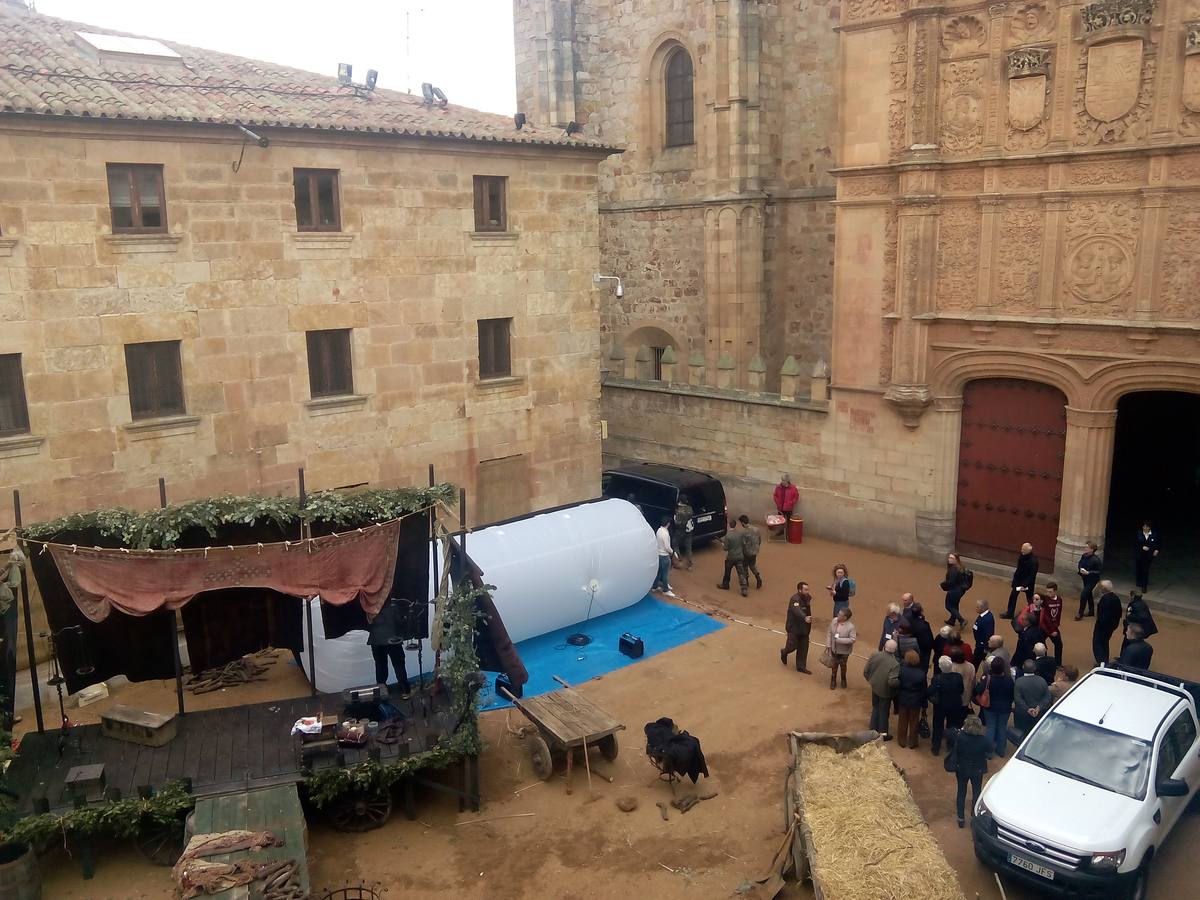 El rodaje de la serie 'Romeo y Julieta' llega a la Universidad de Salamanca