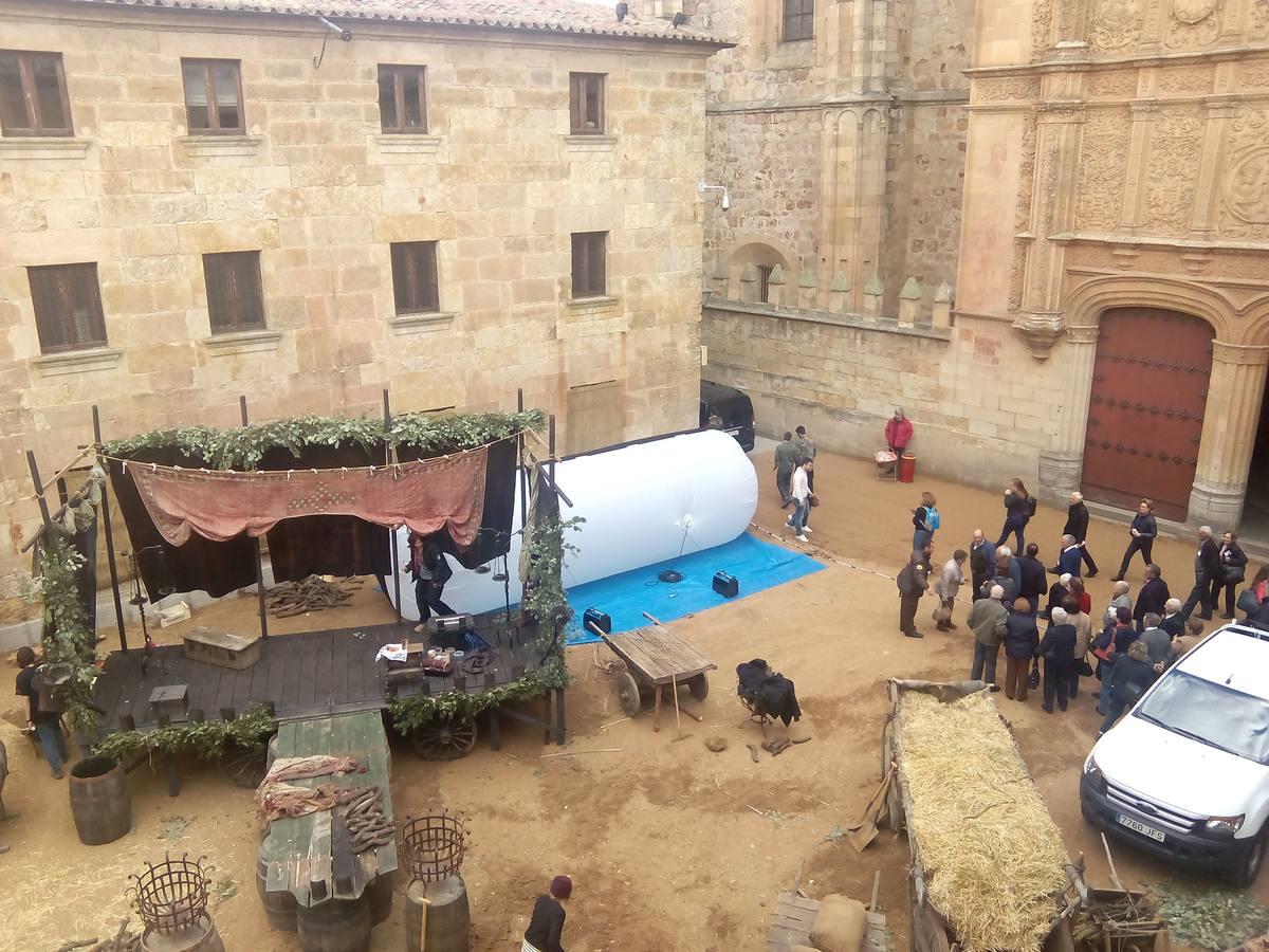 El rodaje de la serie 'Romeo y Julieta' llega a la Universidad de Salamanca