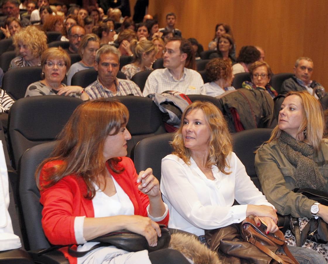 Rafael Santandreu y Julio Alfaro desbrozan con sus métodos el camino a la felicidad en el Aula de Cultura de El Norte