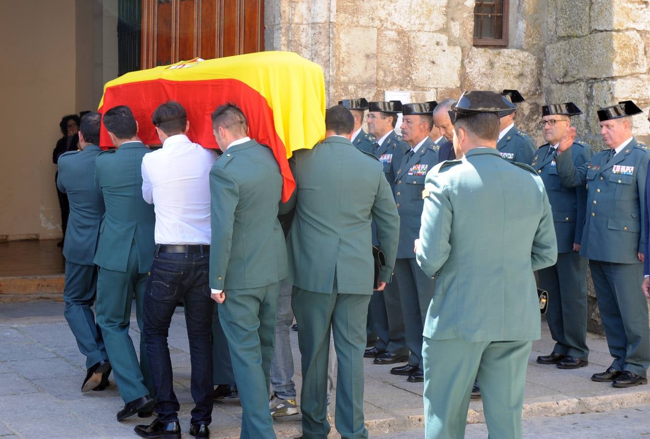 Tordesillas despide al guardia civil arrollado en la A-62 en acto de servicio