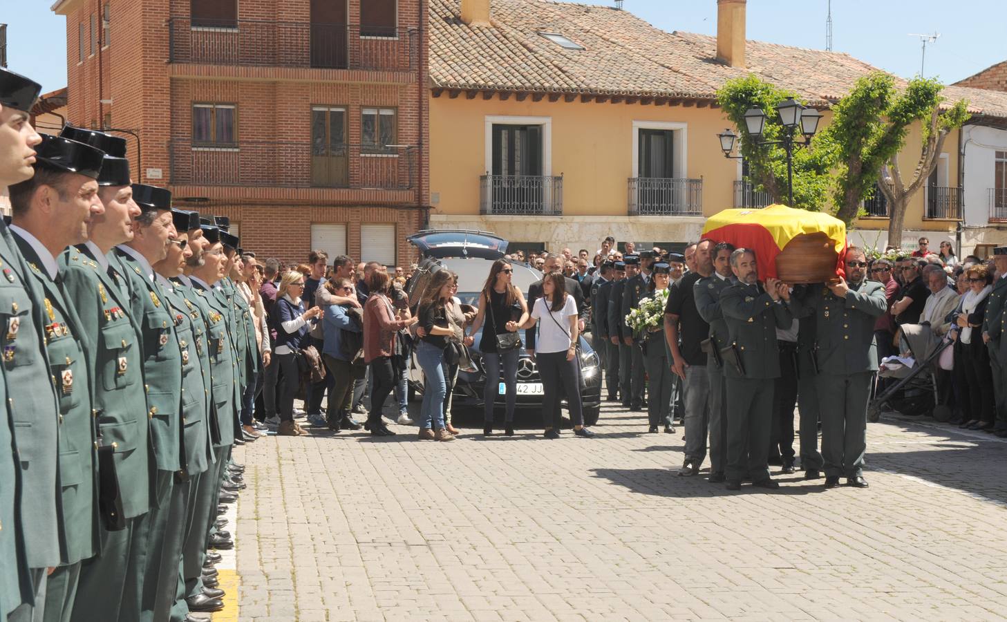 Tordesillas despide al guardia civil arrollado en la A-62 en acto de servicio