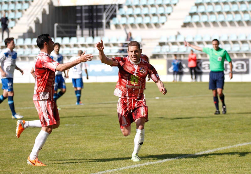 El Deportivo Palencia cae frente al Loja en el primer partido de &#039;play off&#039; (Primera galería)