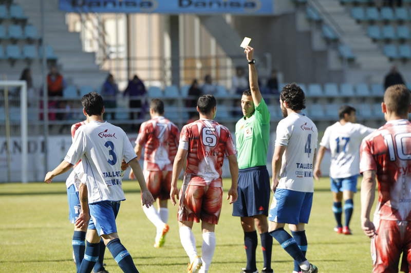 El Deportivo Palencia cae frente al Loja en el primer partido de &#039;play off&#039; (Primera galería)