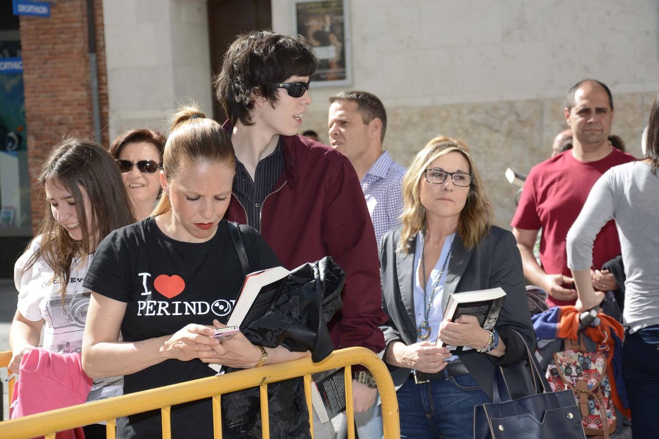 César Pérez Gellida firma libros en El Corte Inglés de Constitución