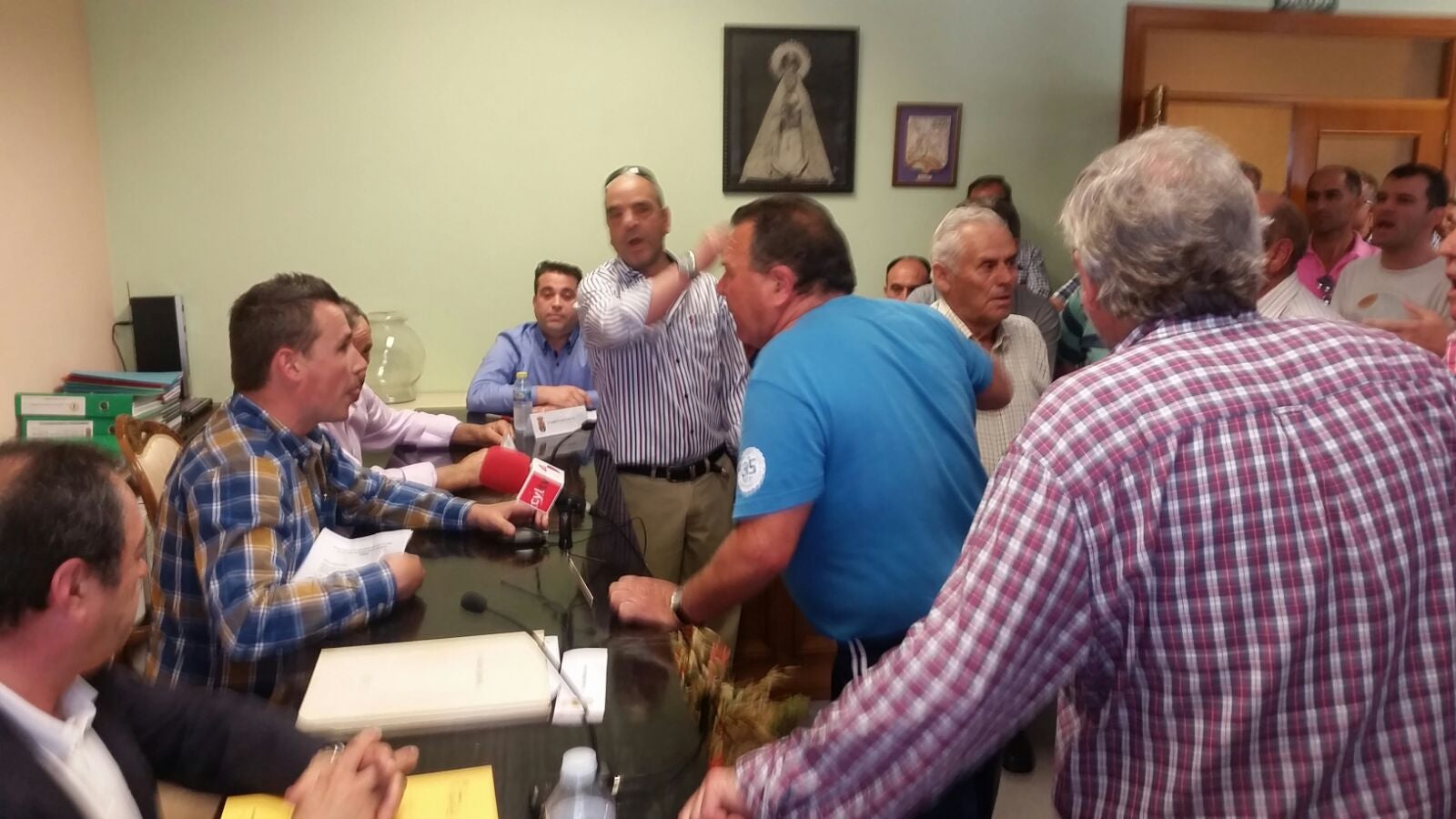 Tensión en el Ayuntamiento de Valdestillas