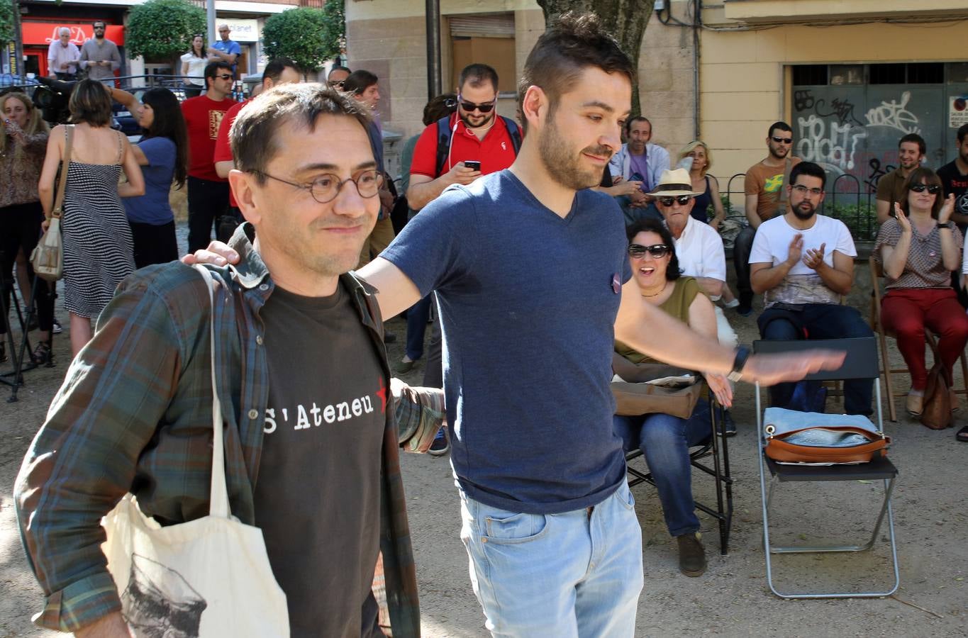 Juan Carlos Monedero participa en un acto de precampaña en Segovia