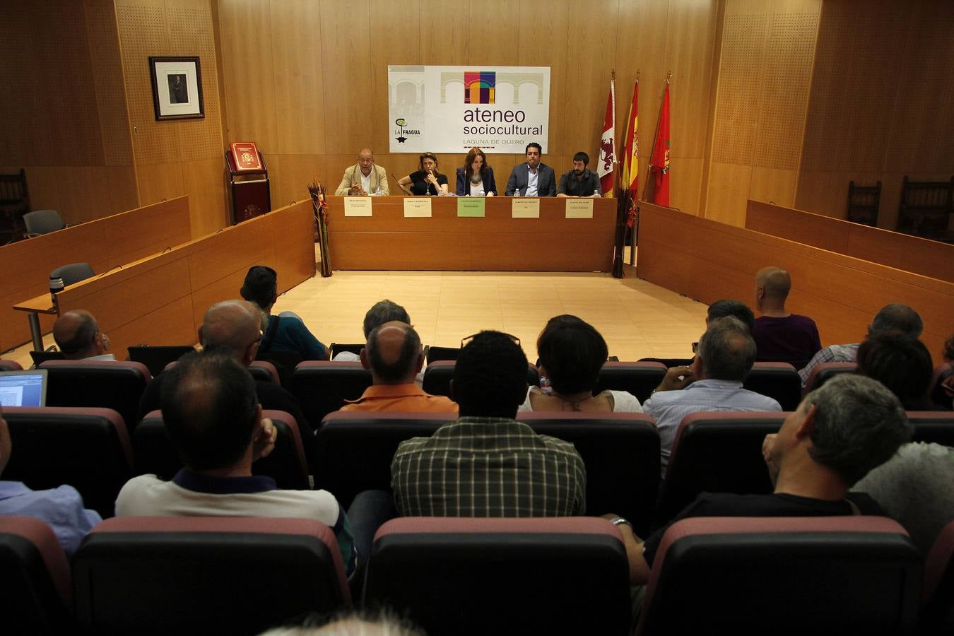 Los candidatos al Congreso por Valladolid participan en un debate en Laguna de Duero