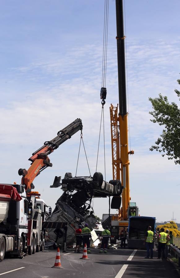 Vuelco de un camión en la A-62 a la altura de Geria (Valladolid)