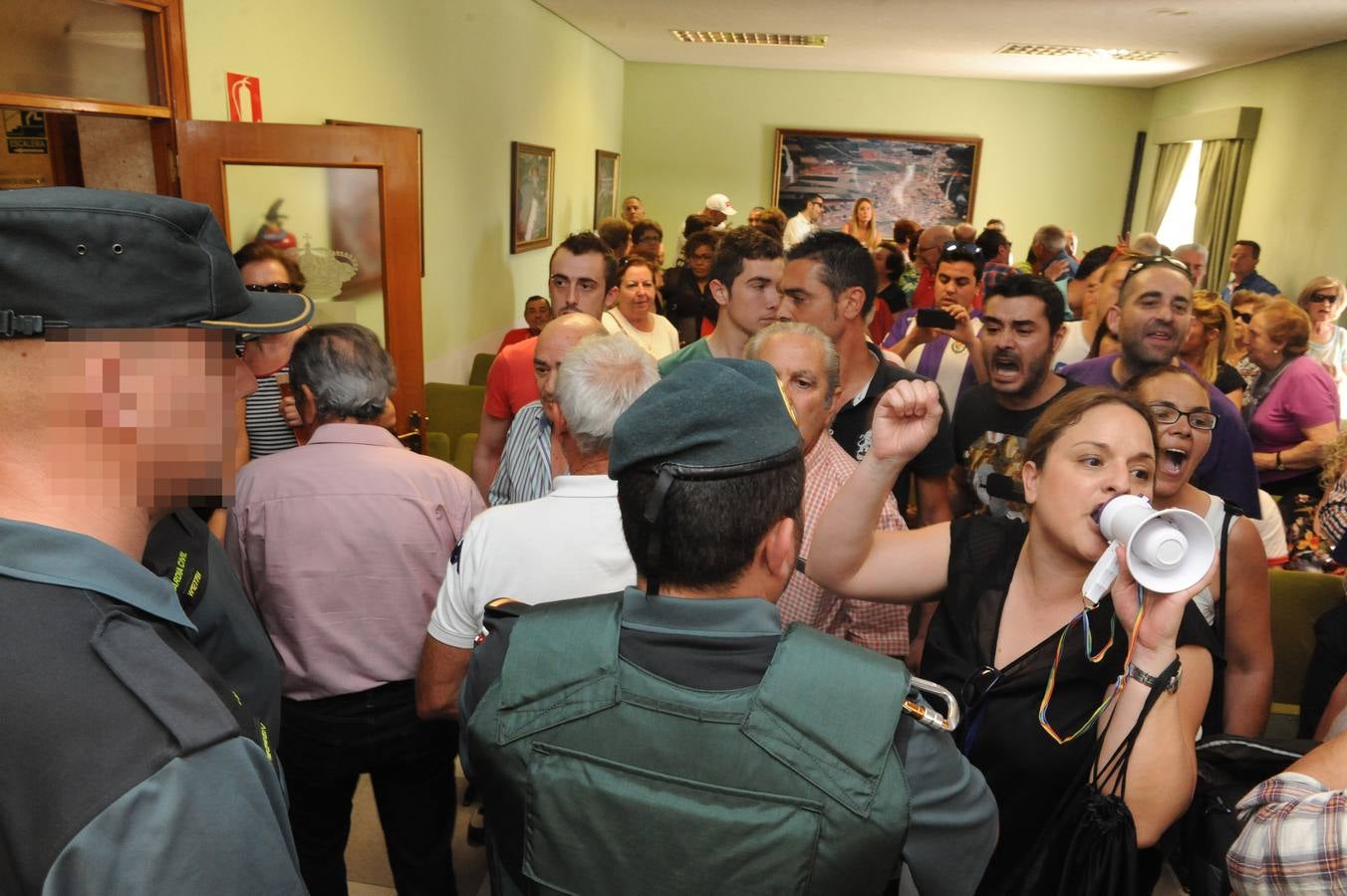 Enfrentamientos entre los vecinos en el pleno del Ayuntamiento de Valdestillas