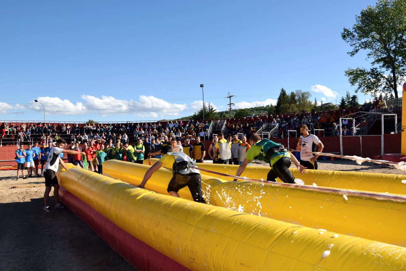 Humor y diversión en el día grande de las fiestas de Guardo (Palencia)