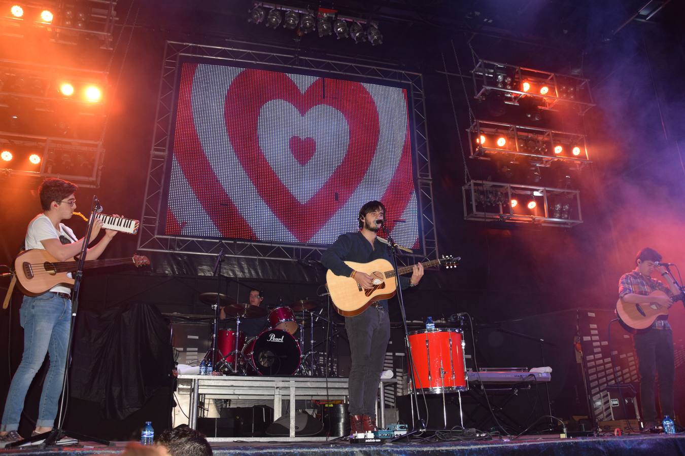 Multitudinario concierto del grupo colombiano Morat en las fiestas de Guardo (Palencia)